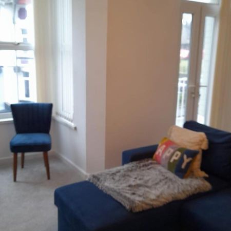 Cwtch By The Sea Apartment Porthcawl Exterior photo